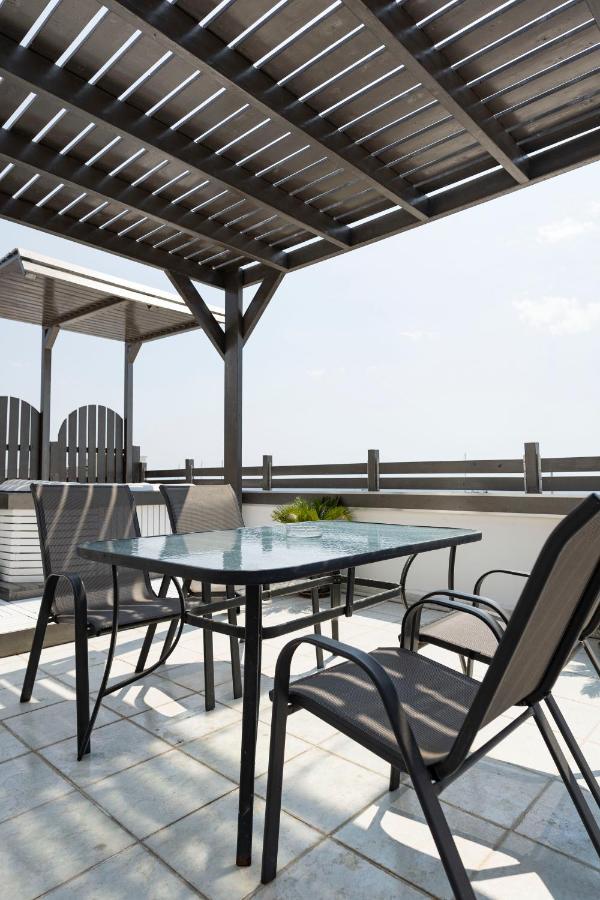 Apartment Harbour Lounge